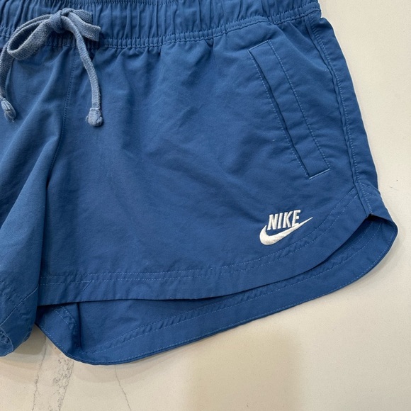 Nike Women's Blue Shorts - Picture 3 of 7